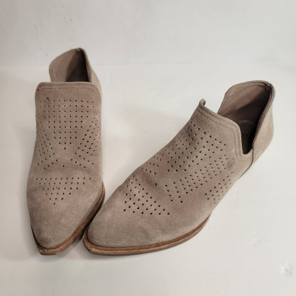 Gianni Bini Women's Perforated Suede Almond Toe Ankle Block Heel Booties Sz 8M